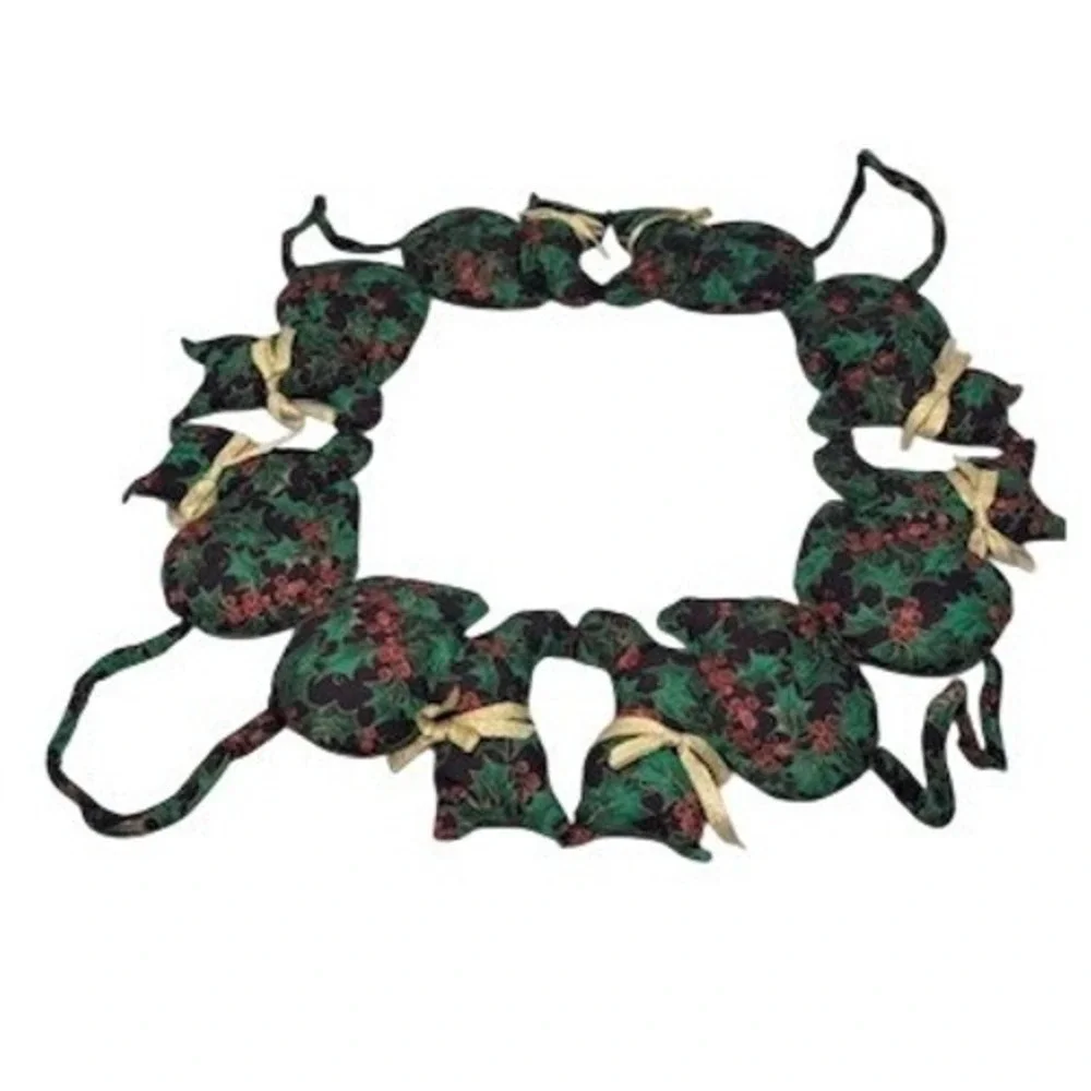 Vintage Stuffed Cat Christmas Wreath Cottagecore Holiday Wall Decor Fabric‎ Cats